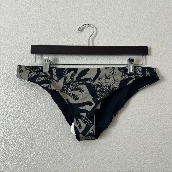 Prana Gemma Reversible Bottom Seaside black olive green coral kelp print - Picture 3 of 5